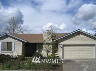 8704 NE 144th St, Kirkland, WA 98034