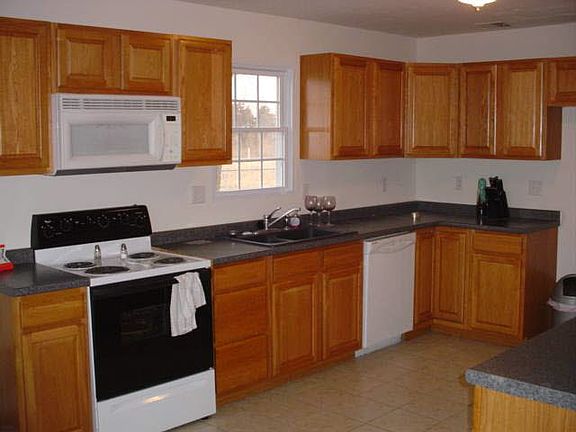 3rd image of 15270 W 200th St
