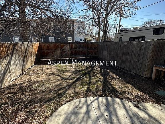 5th image of 1734 Hooker St
