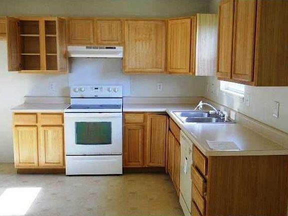 3rd image of 4004 Steelewater Way