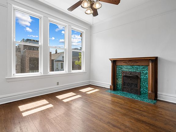 4th image of 2138 W Belmont Ave #3