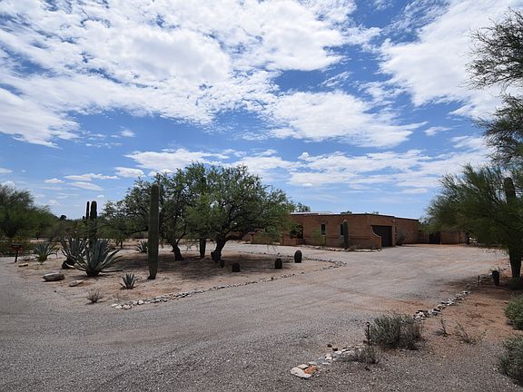 4th image of 2441 N Calle De Maurer