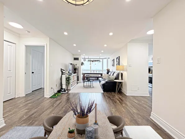 120 Promenade Cir #1509, Vaughan, ON L4J 7W9