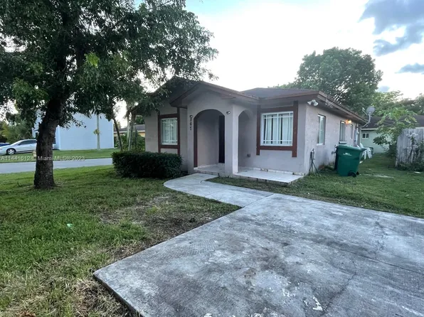867 SW 7th Plz, Florida City, FL 33034