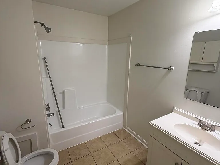 253 Cordell Cir — Photo 6
