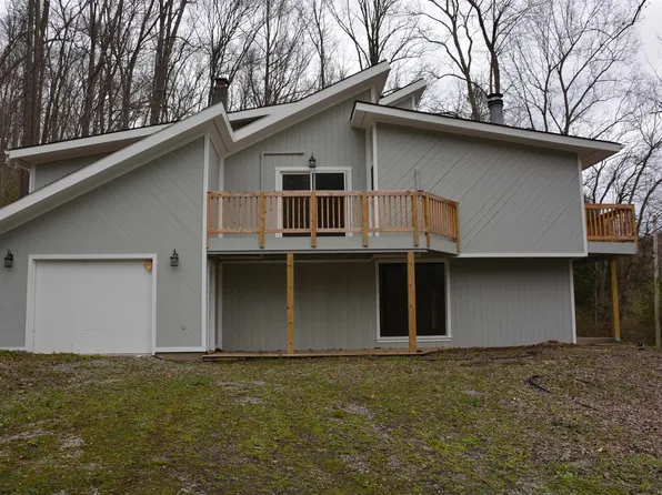 1098 Lake Floyd Cir, Bristol, WV 26426