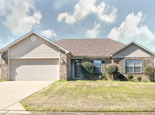 10 Applewood Dr, Cabot, AR 72023
