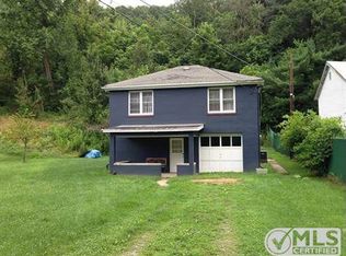 317 Middle Creek Rd, Triadelphia, WV 26059