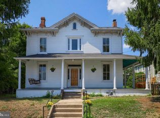 7 W Maple St, Wrightsville, PA 17368