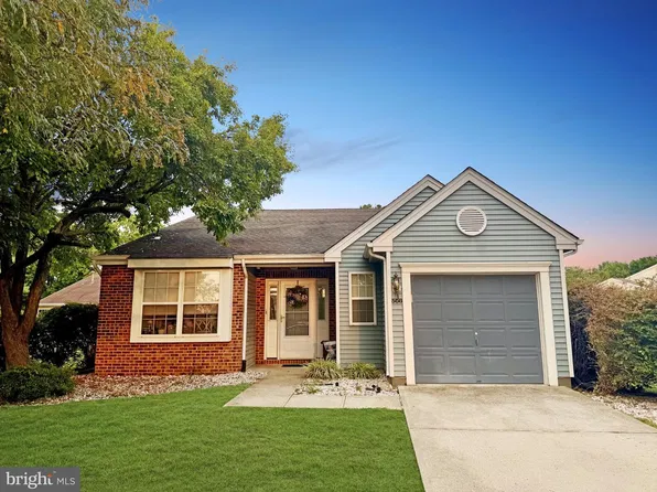 506 Violet Ct, Mount Laurel, NJ 08054