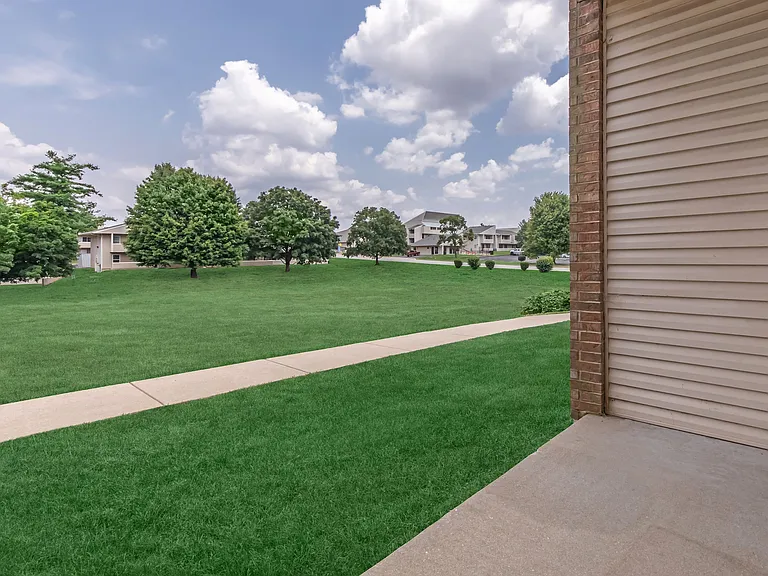 Marion Park Apartments 3 Bedroom Patio