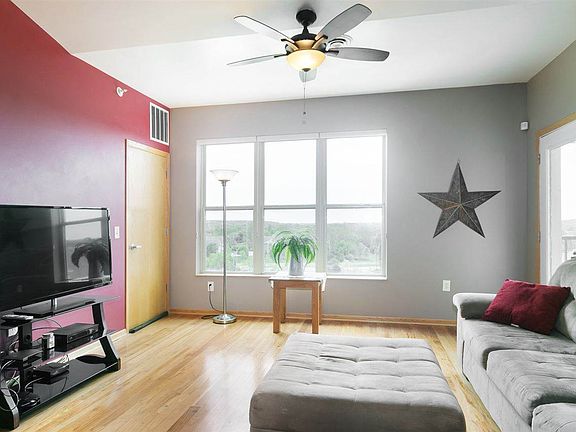 4th image of 8201 Mayo Dr Unit 404