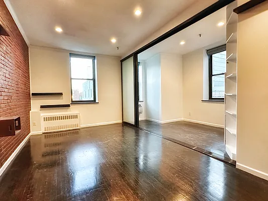 Rented by Corcoran | media 21