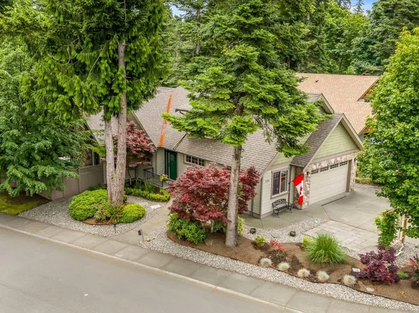 326 Forester Ave, Comox Valley, BC V9M 0B1