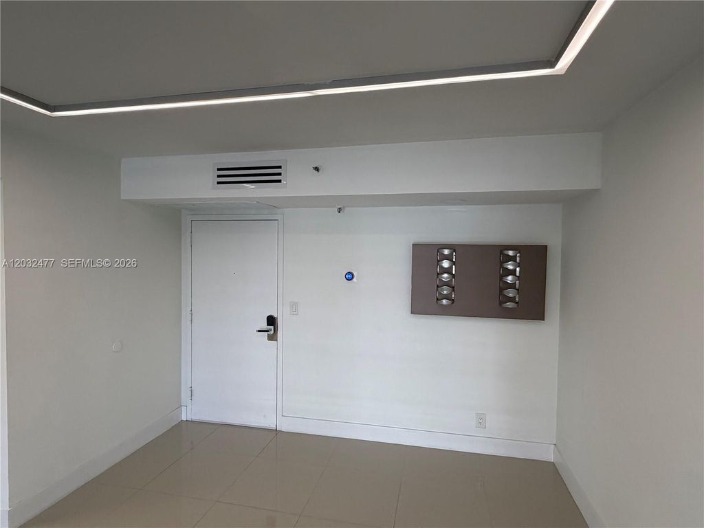 Apartment in Aventura, Miami-Dade - View 4