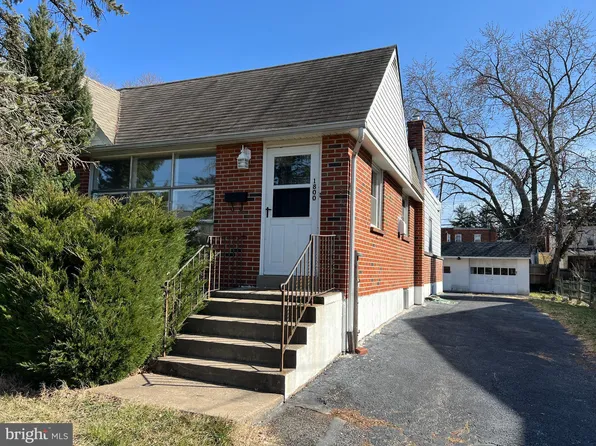 1800 Locust St, Norristown, PA 19401