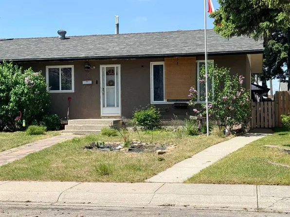 15 E Mardale Cres NE, Calgary, AB T2A 3V4