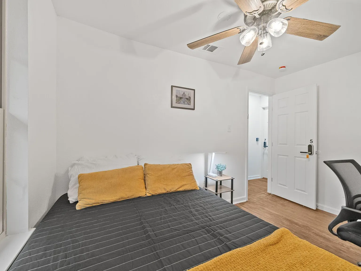 4 bed, 5.0 bath, 3241 sqft, $810 — Photo 2