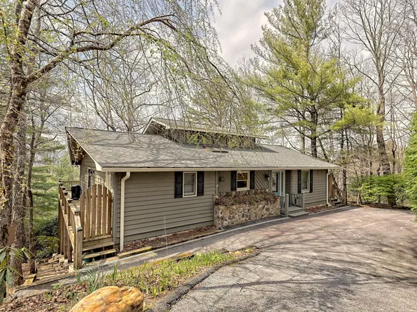 86 Alex Mountain Dr, Dillard, GA 30537