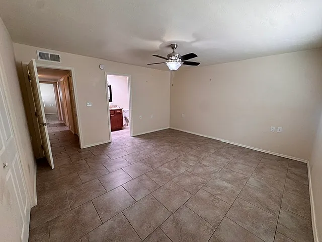 1448 Carmelita Dr — Photo 19