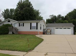 184 Sabrina Cir, Waterloo, IA 50703