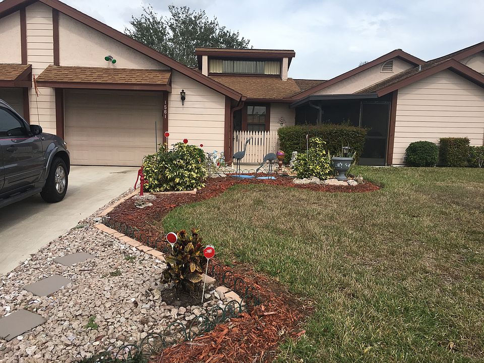 1st image of 1561 SE Lynshire Ct