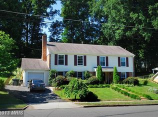 8124 Briar Creek Dr, Annandale, VA 22003