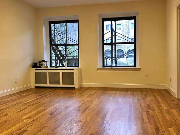 2nd image of 22 W 77th St #21B