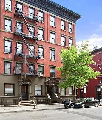 Rented by LJ Sloane Management | media 31