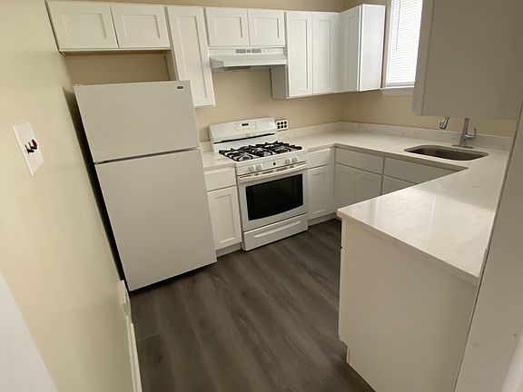 3rd image of 1409-1409 N 76th St #3D