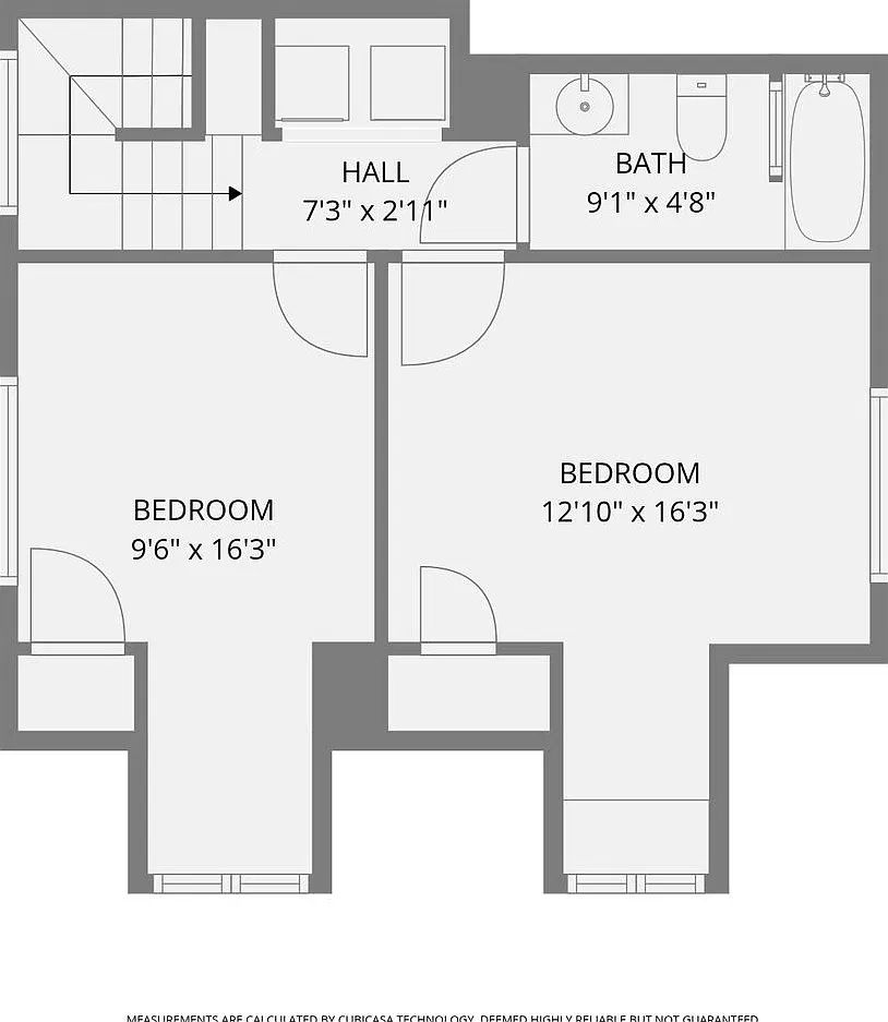5 bed, 2400 sqft, $1,000 — Photo 2