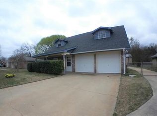 905 W 39th St, Shawnee, OK 74804