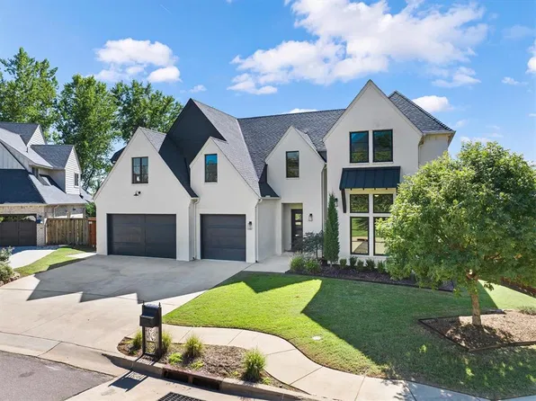 2208 Old Creek Rd, Edmond, OK 73034
