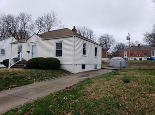 3528 Saint Gregory Ln, Saint Ann, MO 63074
