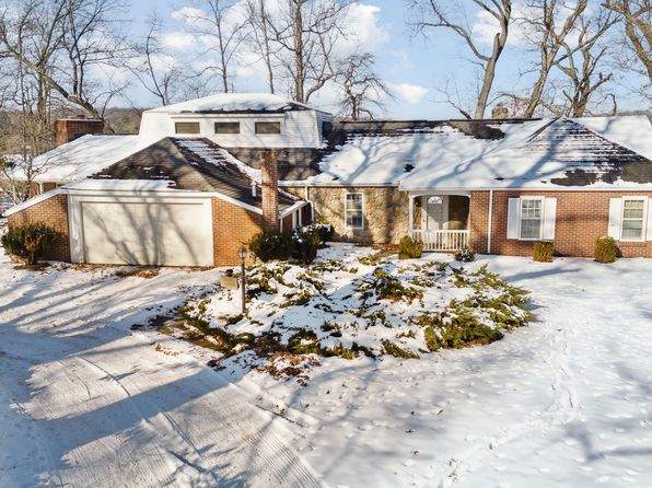 4300 W Bacon Rd, Hillsdale, MI 49242