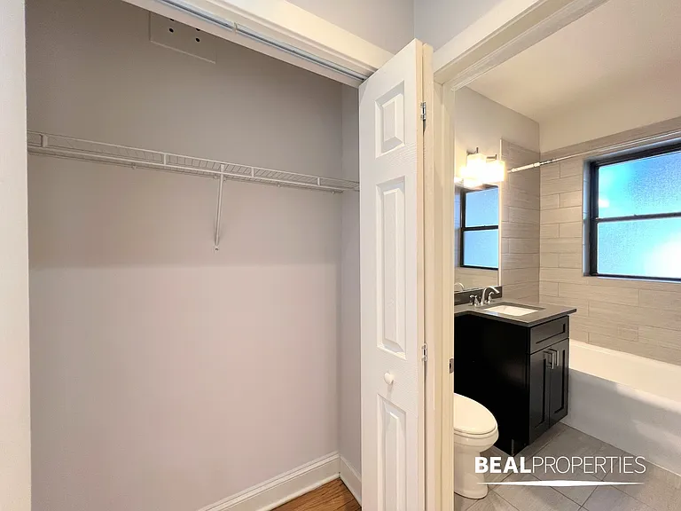 2321 N Rockwell St #D2 — Photo 7