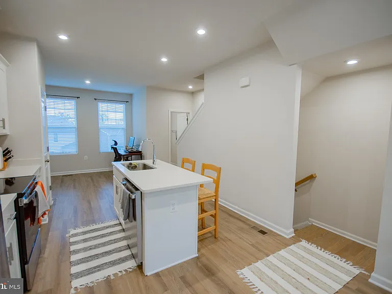 34 Coolidge Ave — Photo 11