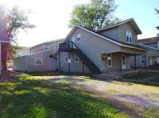 1518 10th St, Charleston, IL 61920