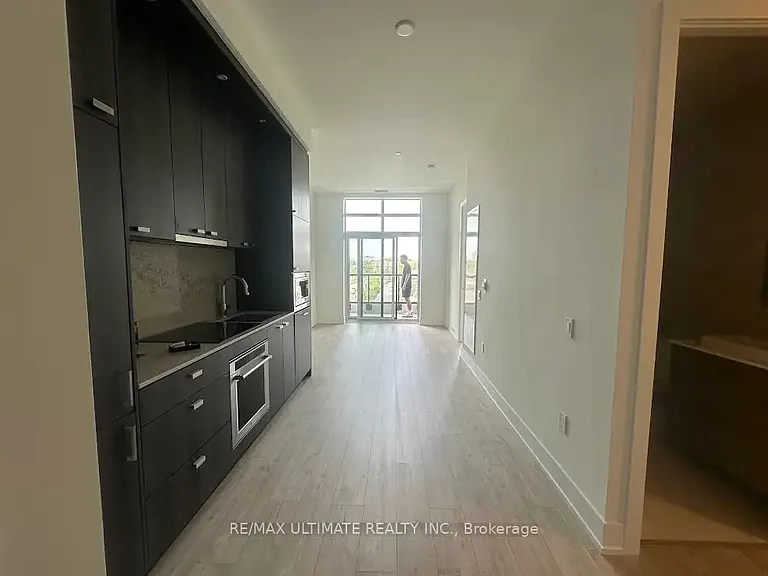 858 Dupont St #Penthouse 15 — Photo 13