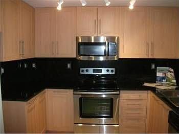 4th image of 511 SE 5th Ave APT 1815