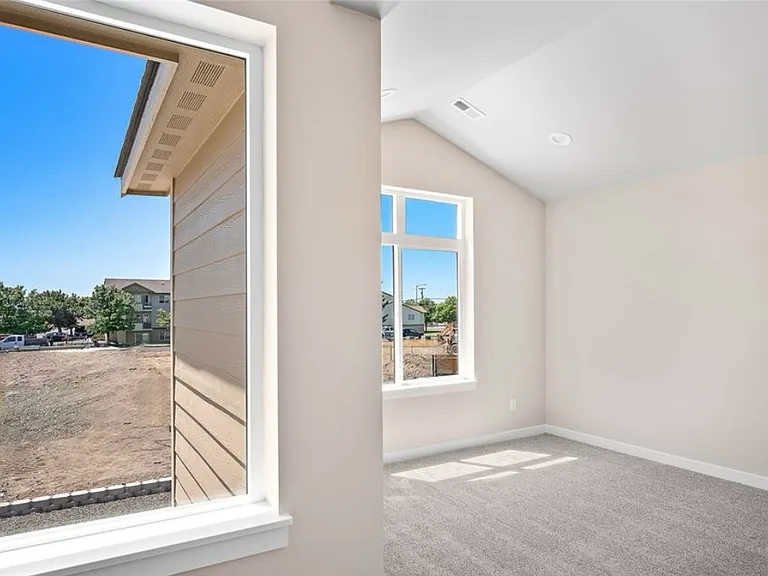 931 W Ted Yao Way #B — Photo 8