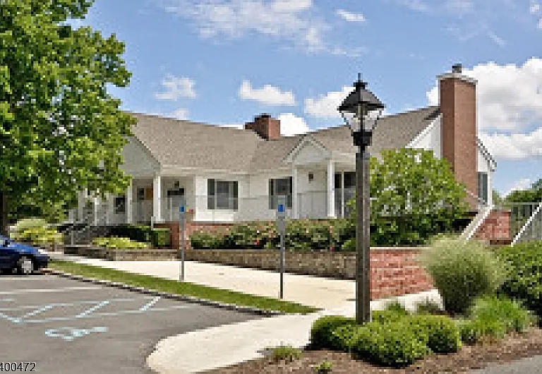 272 Potomac Dr — Photo 10