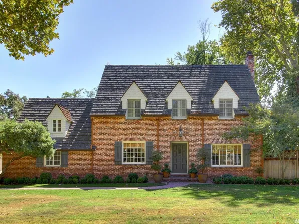 458 Hopkins Rd, Sacramento, CA 95864