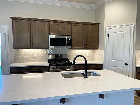 2nd image of 37 Cherry Blossom Ln