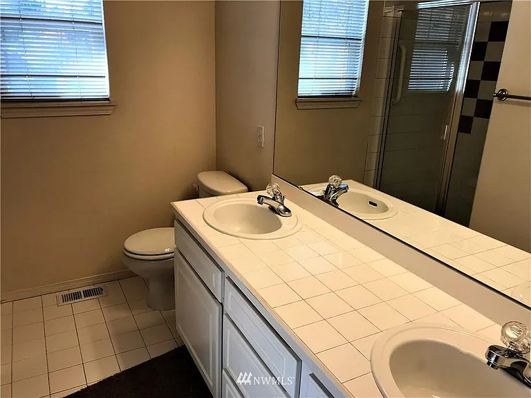 356 227th Ln NE — Photo 10