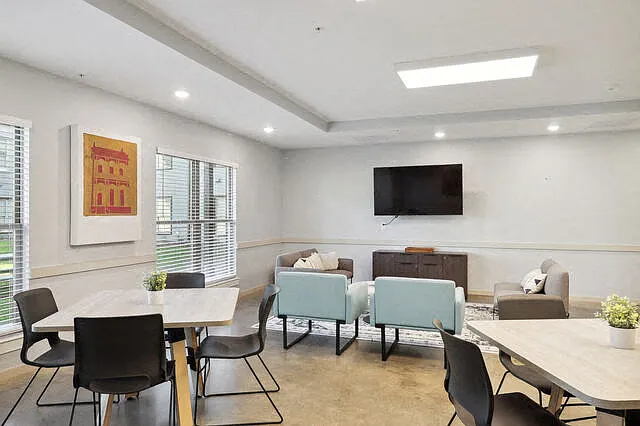 Hammond Station Apartments — Photo 17
