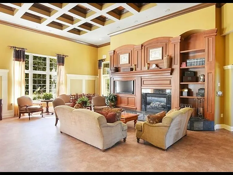 3910 Silverlake Way — Photo 24