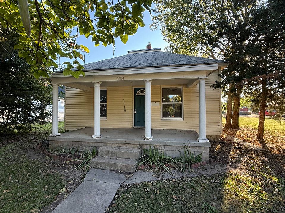 1st image of 218 N Lincoln Ave
