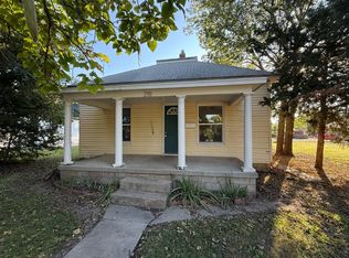 218 N Lincoln Ave, Beloit, KS 67420