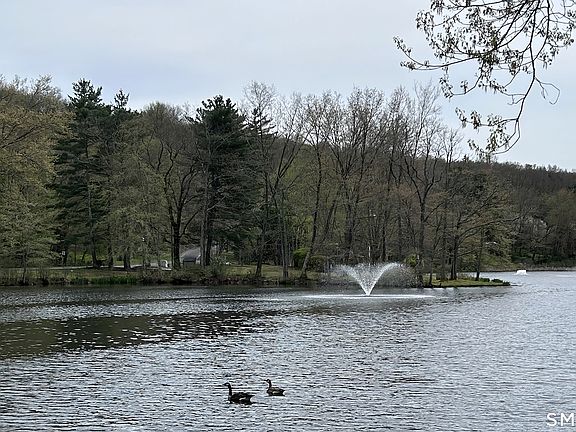 5th image of 54 Clubhouse Drive #54